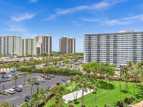 3300 NE 36th Street Fort Lauderdale FL 33308
