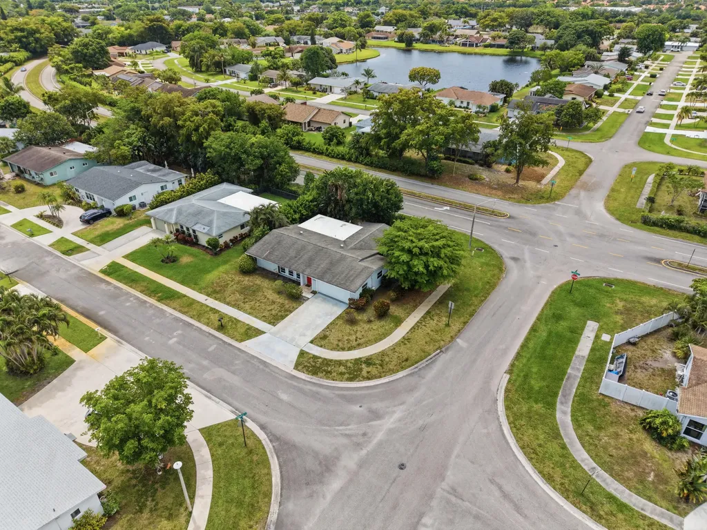 6396 Country Wood Way Delray Beach FL 33484