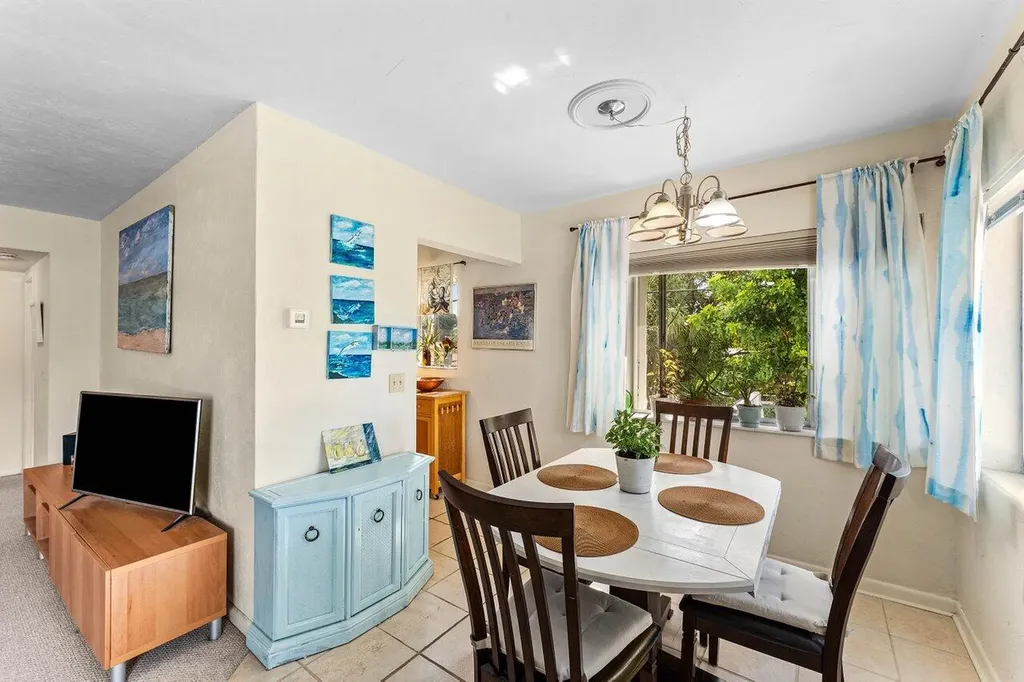 3280 Cynthia Lane Lake Worth Beach FL 33461