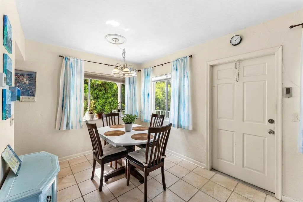 3280 Cynthia Lane Lake Worth Beach FL 33461
