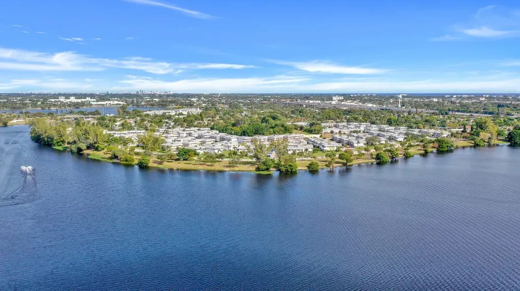 3280 Cynthia Lane Lake Worth Beach FL 33461