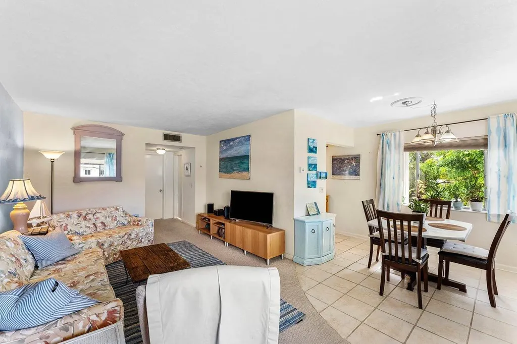 3280 Cynthia Lane Lake Worth Beach FL 33461