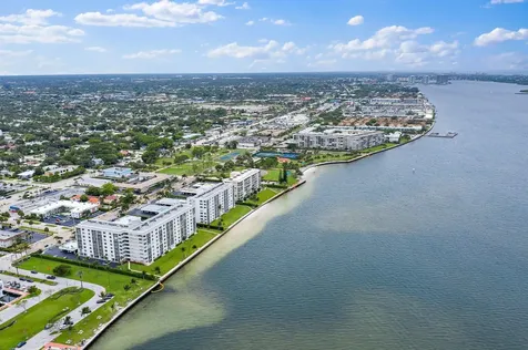 301 Lake Shore Drive Lake Park FL 33403