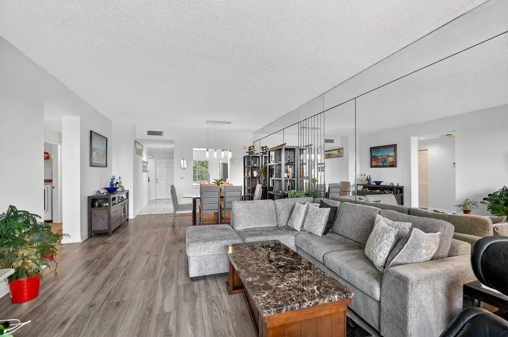 6193 Pointe Regal Circle Delray Beach FL 33484