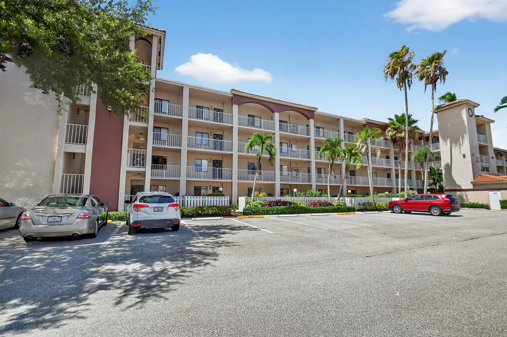 6193 Pointe Regal Circle Delray Beach FL 33484