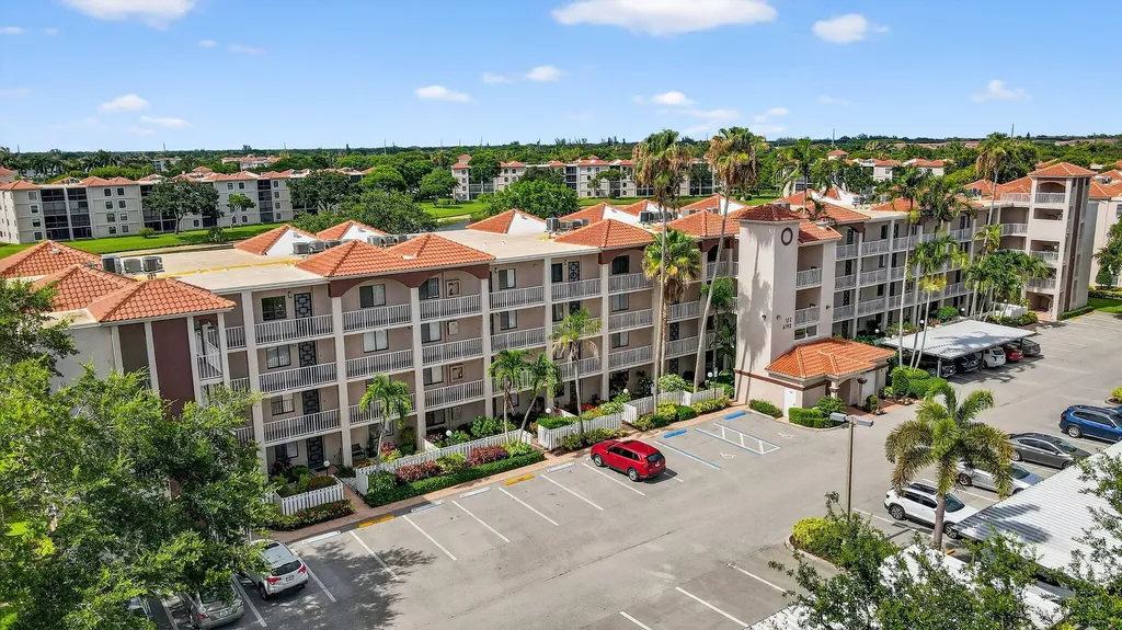 6193 Pointe Regal Circle Delray Beach FL 33484