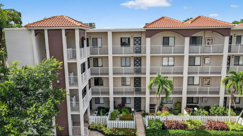 6193 Pointe Regal Circle Delray Beach FL 33484