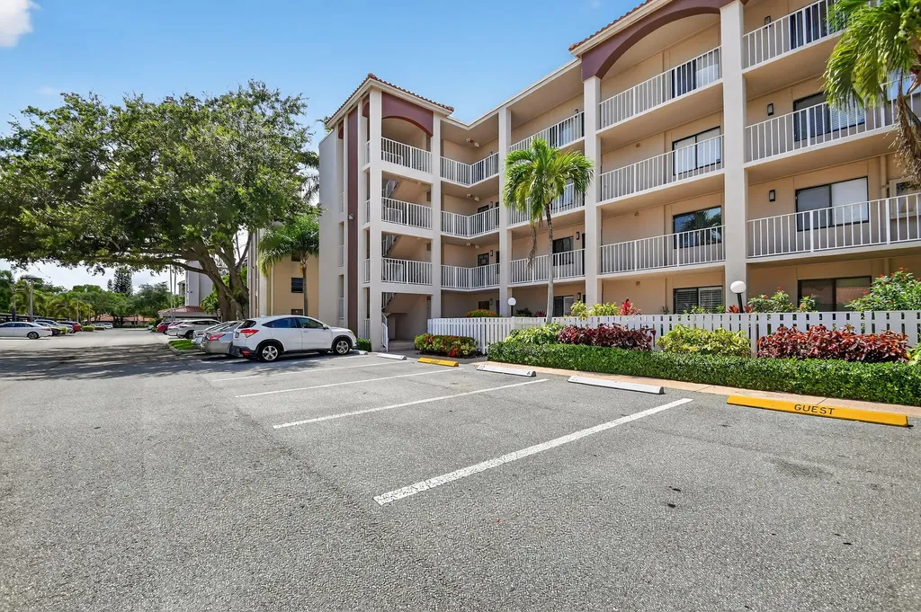 6193 Pointe Regal Circle Delray Beach FL 33484