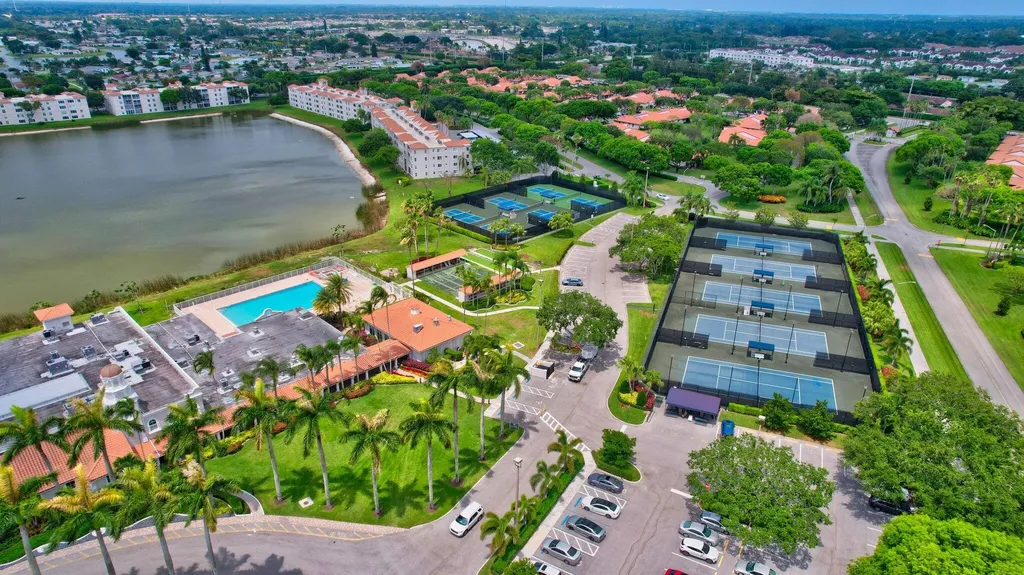 6193 Pointe Regal Circle Delray Beach FL 33484