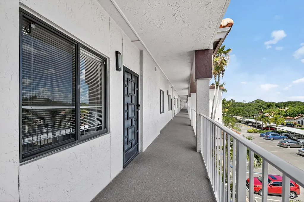 6193 Pointe Regal Circle Delray Beach FL 33484