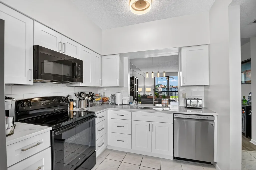 6193 Pointe Regal Circle Delray Beach FL 33484
