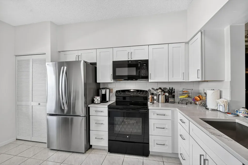 6193 Pointe Regal Circle Delray Beach FL 33484