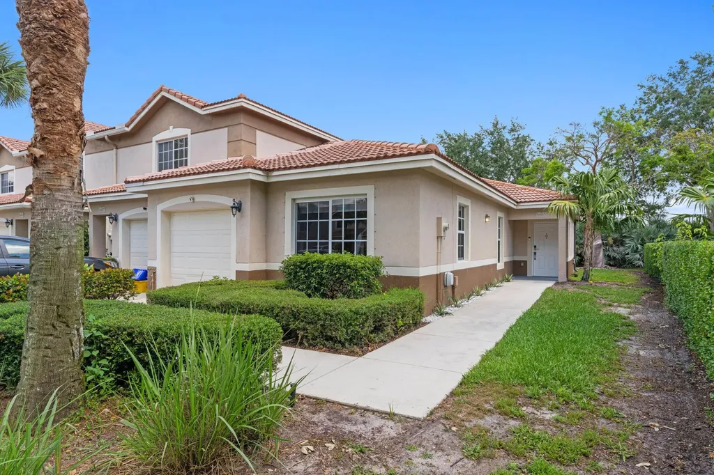 6685 Old Farm Trail Boynton Beach FL 33437