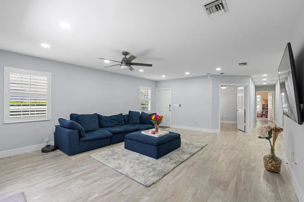 6685 Old Farm Trail Boynton Beach FL 33437