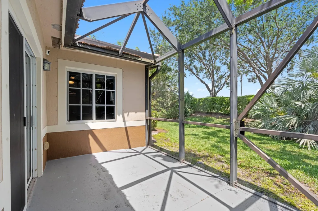 6685 Old Farm Trail Boynton Beach FL 33437