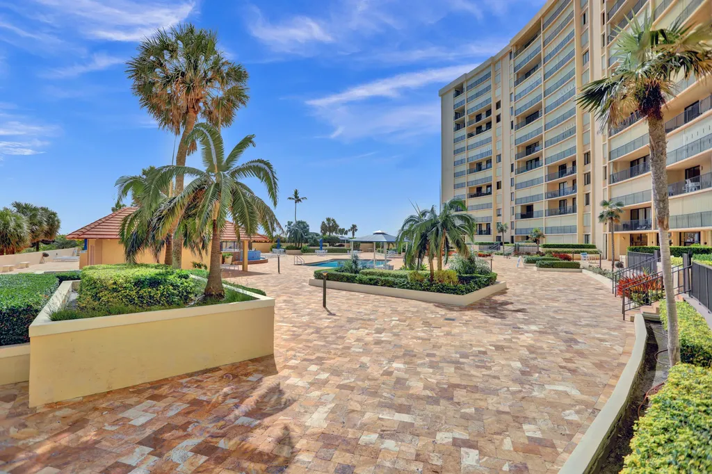 100 Ocean Trail Way Jupiter FL 33477