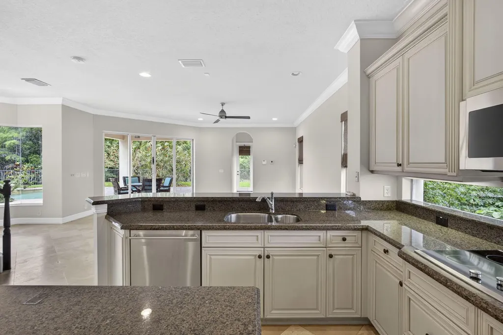 625 Glenfield Way Royal Palm Beach FL 33411