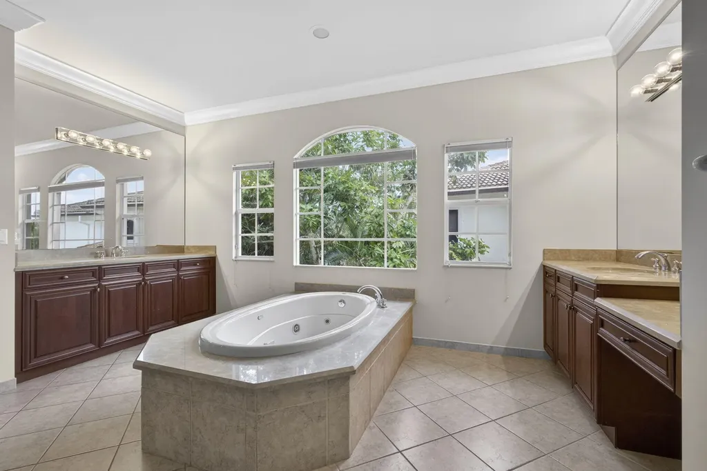 625 Glenfield Way Royal Palm Beach FL 33411