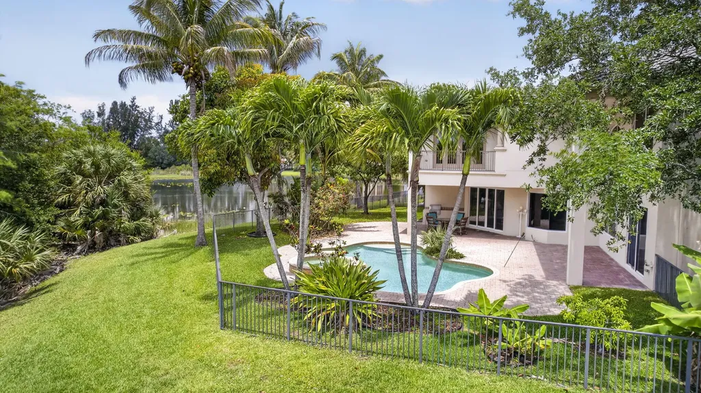 625 Glenfield Way Royal Palm Beach FL 33411
