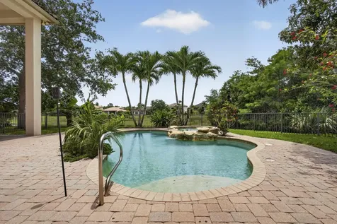 625 Glenfield Way Royal Palm Beach FL 33411