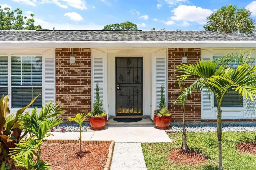 5103 Center Street Jupiter FL 33458