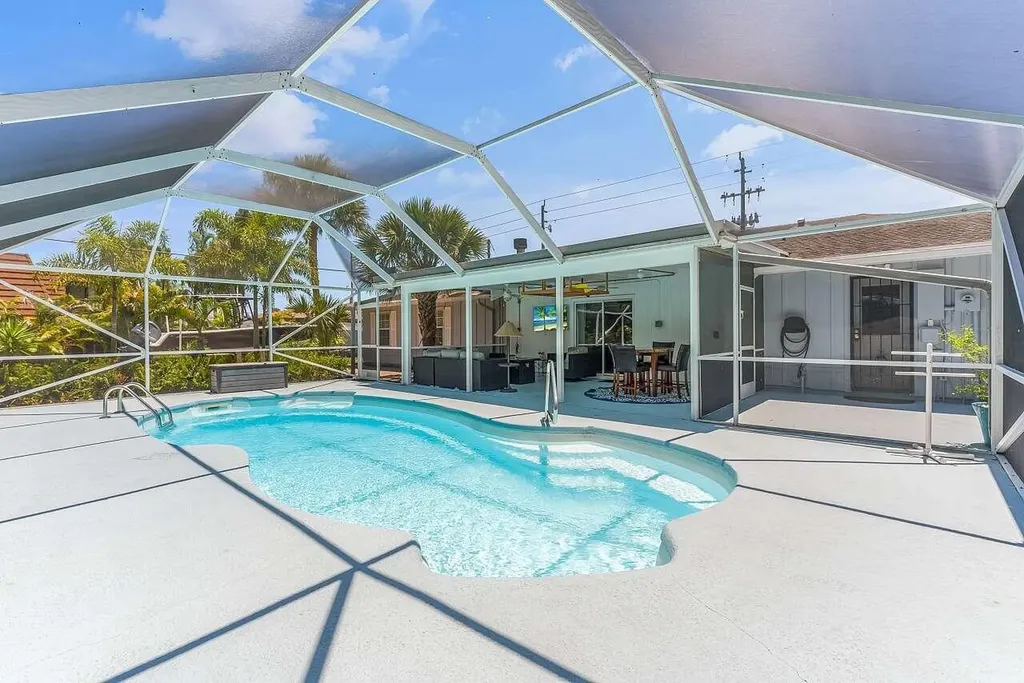 5103 Center Street Jupiter FL 33458