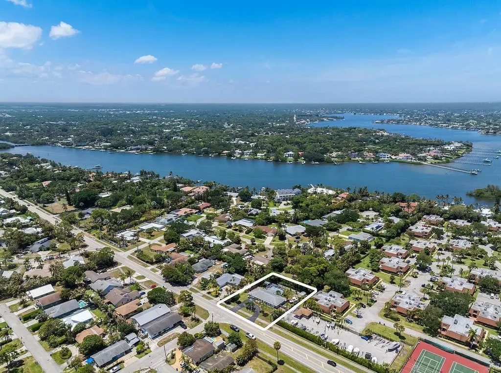 5103 Center Street Jupiter FL 33458