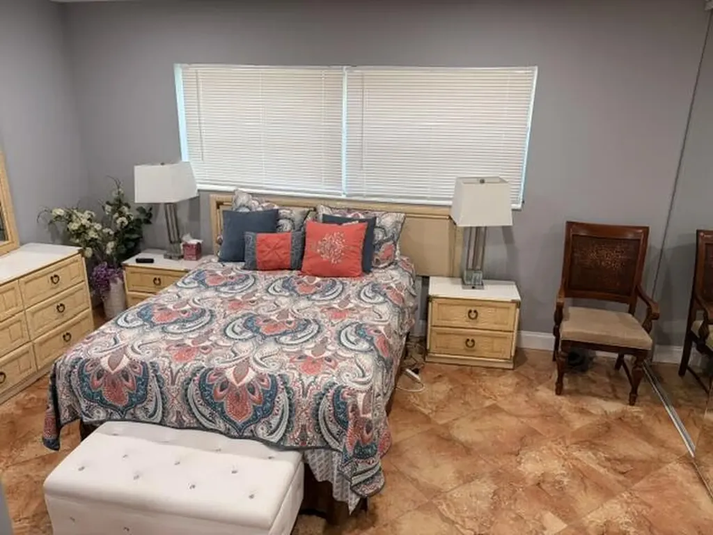 5103 NW 35th Street Lauderdale Lakes FL 33319