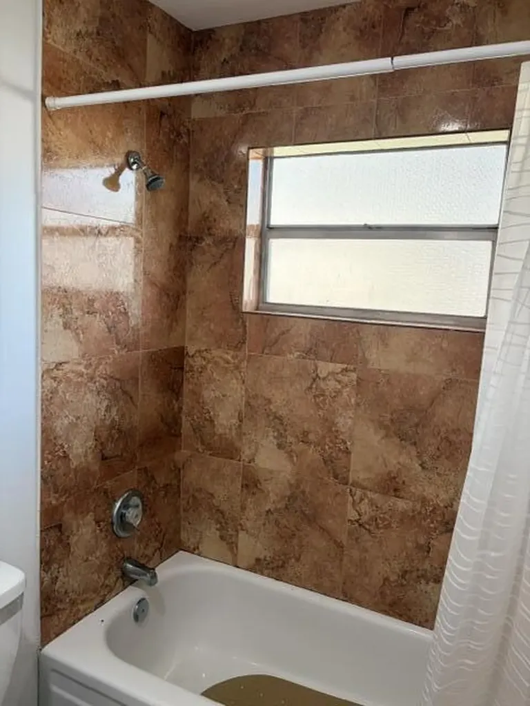 5103 NW 35th Street Lauderdale Lakes FL 33319