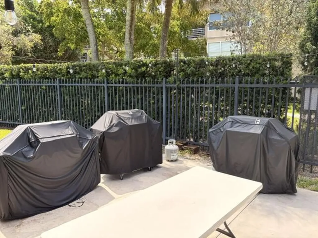 5103 NW 35th Street Lauderdale Lakes FL 33319