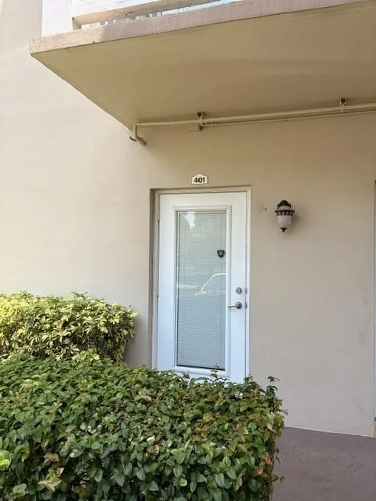 5103 NW 35th Street Lauderdale Lakes FL 33319