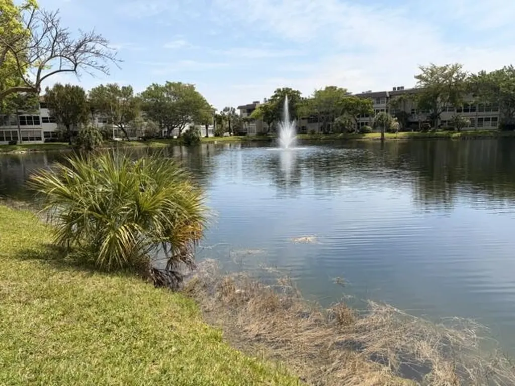 5103 NW 35th Street Lauderdale Lakes FL 33319