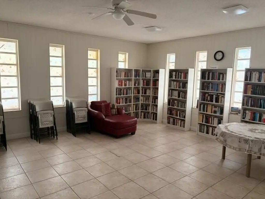 5103 NW 35th Street Lauderdale Lakes FL 33319