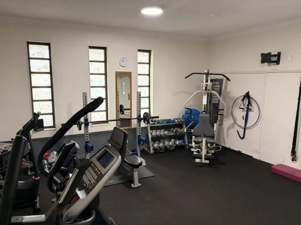 5103 NW 35th Street Lauderdale Lakes FL 33319