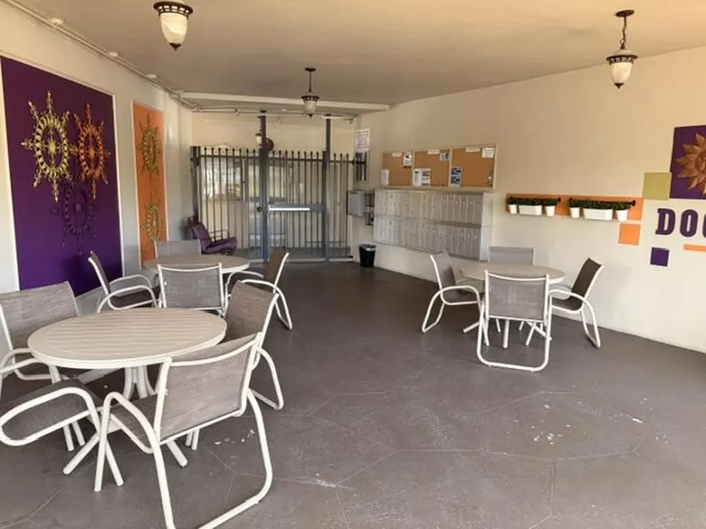 5103 NW 35th Street Lauderdale Lakes FL 33319