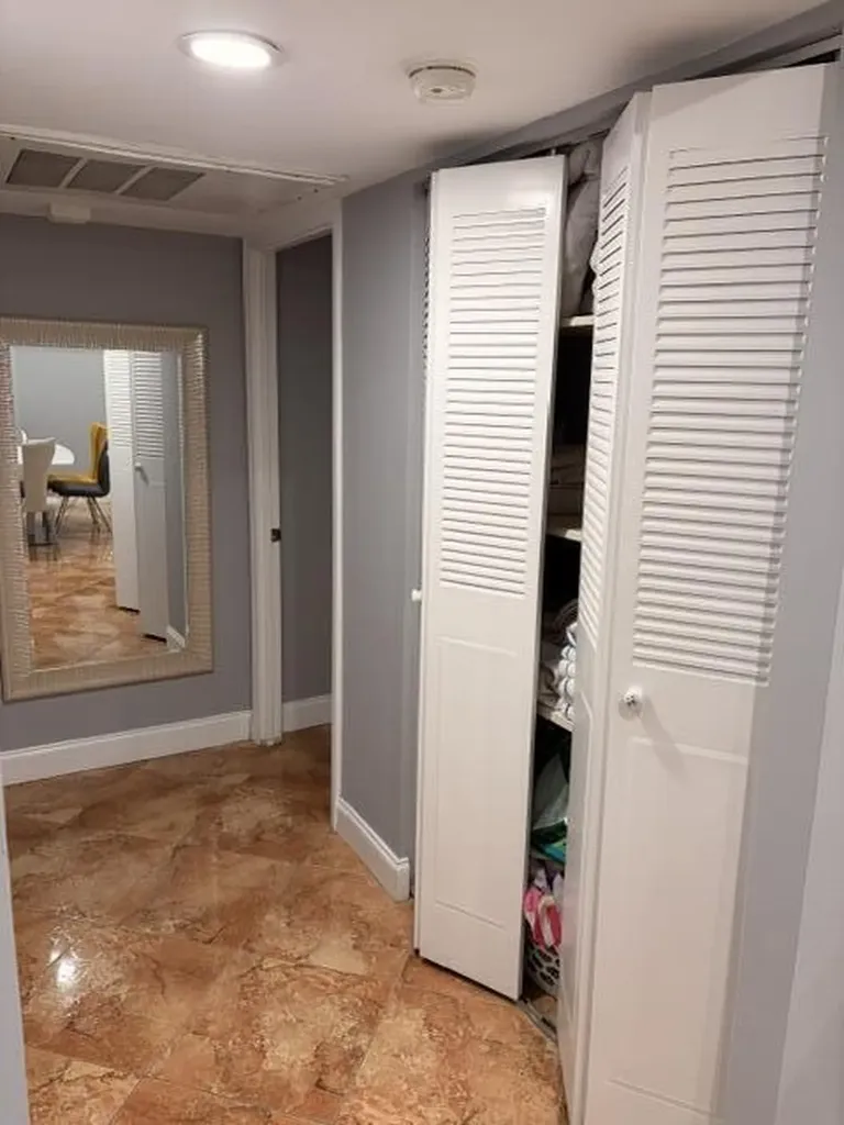 5103 NW 35th Street Lauderdale Lakes FL 33319