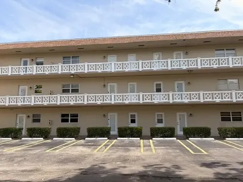 5103 NW 35th Street Lauderdale Lakes FL 33319