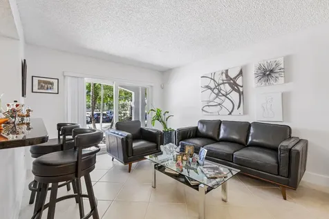 9625 NW 1st Court Pembroke Pines FL 33024