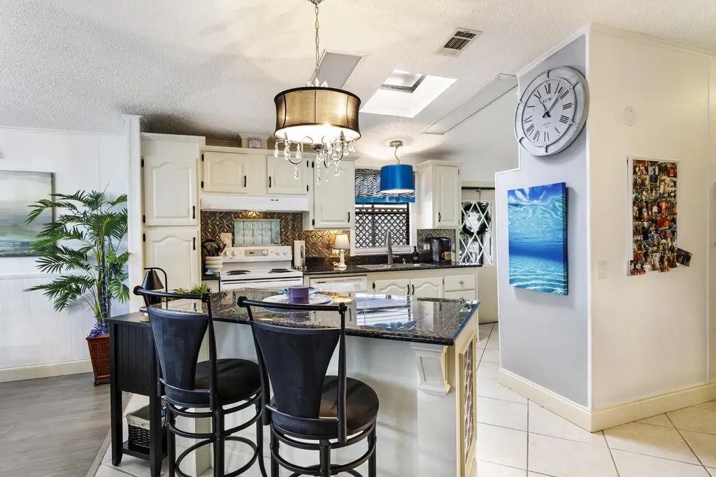 49016 Inauga Bay Boynton Beach FL 33436