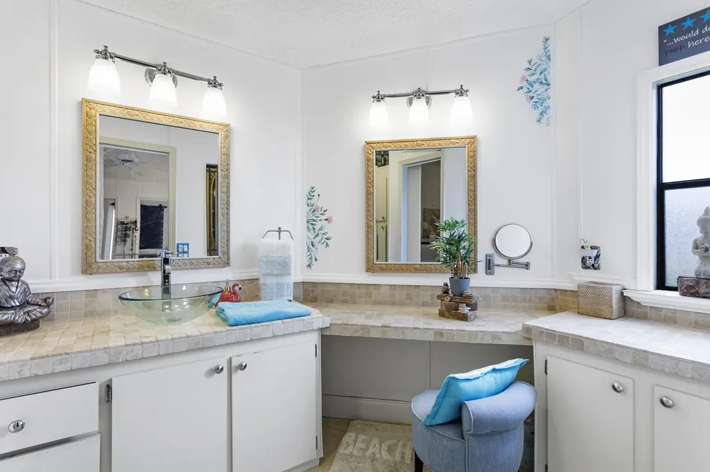 49016 Inauga Bay Boynton Beach FL 33436
