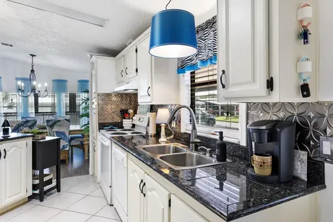 49016 Inauga Bay Boynton Beach FL 33436