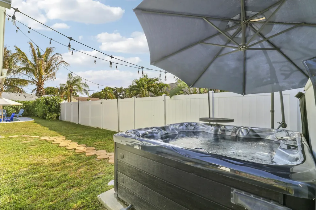 171 Greentree Circle Jupiter FL 33458