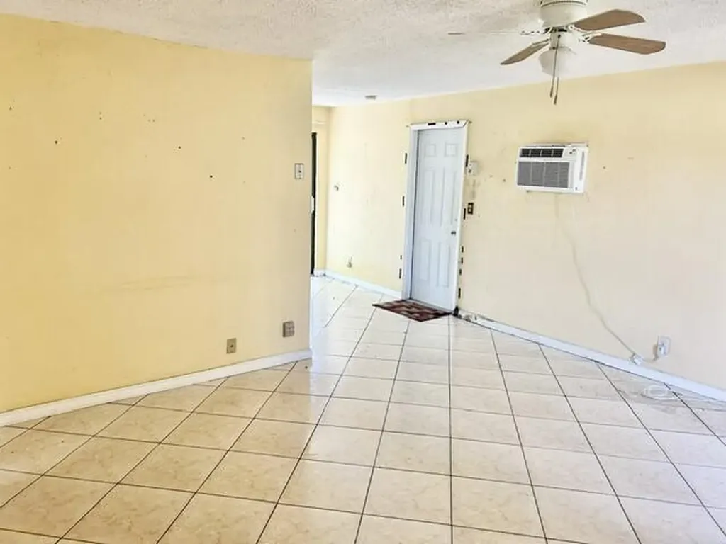 4940 SW 18th Street Fort Lauderdale FL 33317