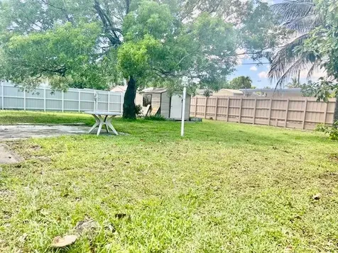 4940 SW 18th Street Fort Lauderdale FL 33317