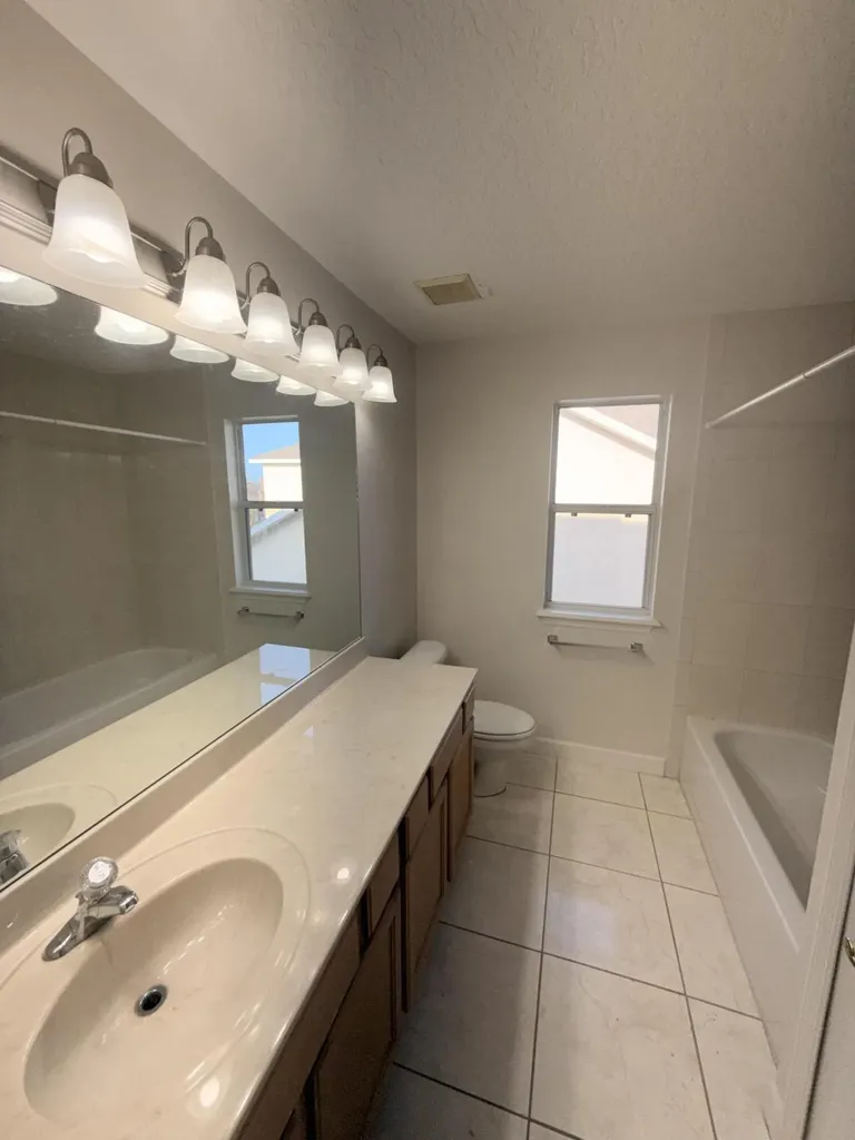 2102 Bunker View Court Kissimmee FL 34746