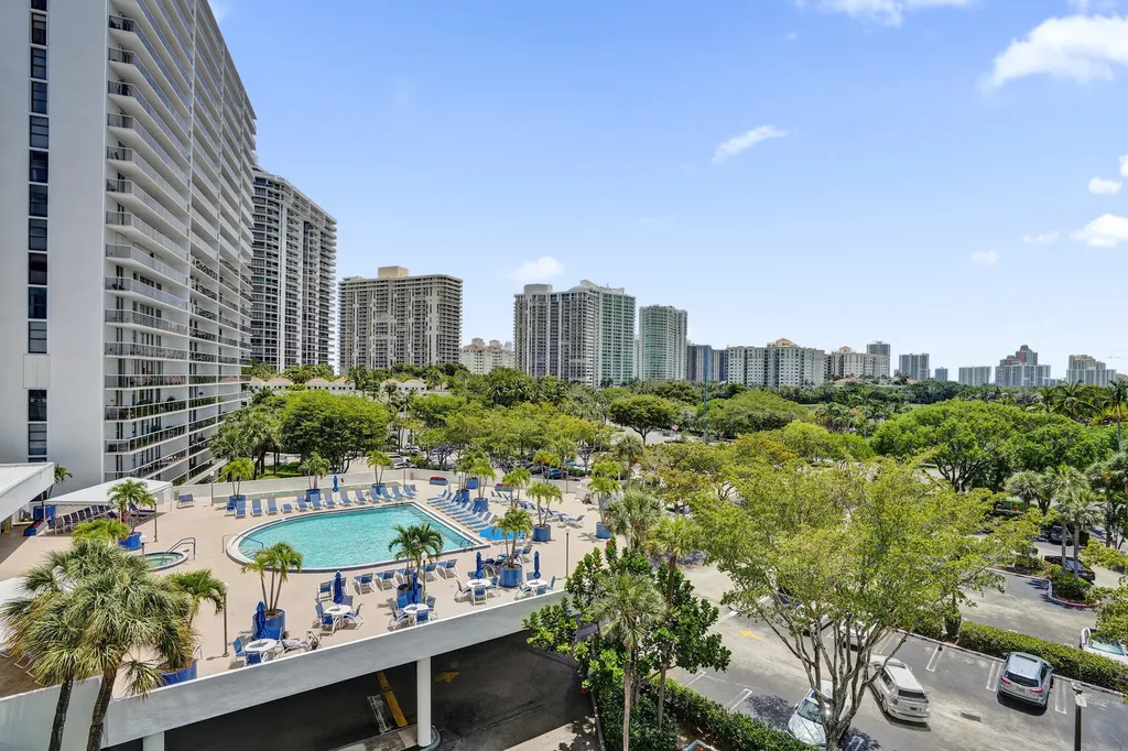 3701 N Country Club Drive Aventura FL 33180