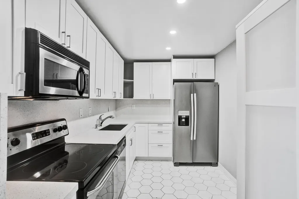 3701 N Country Club Drive Aventura FL 33180