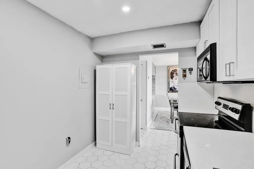 3701 N Country Club Drive Aventura FL 33180