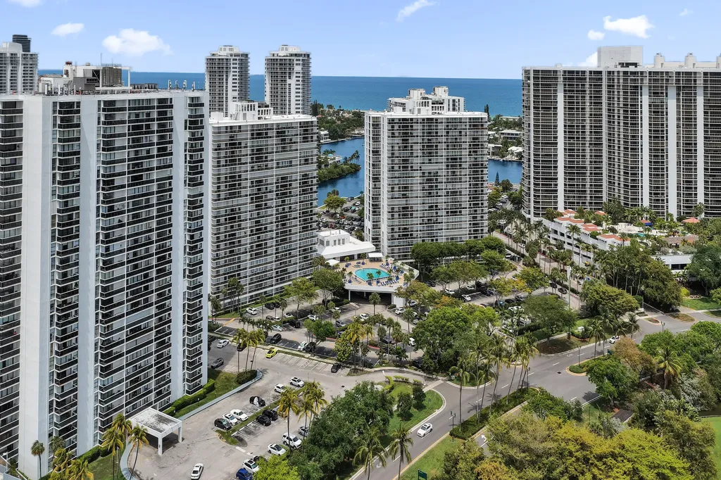 3701 N Country Club Drive Aventura FL 33180