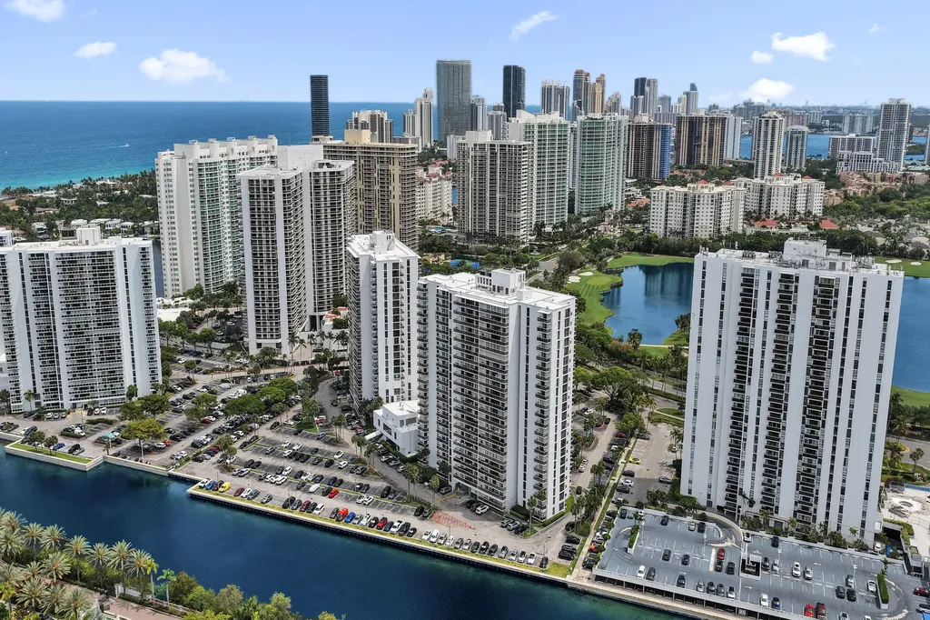 3701 N Country Club Drive Aventura FL 33180